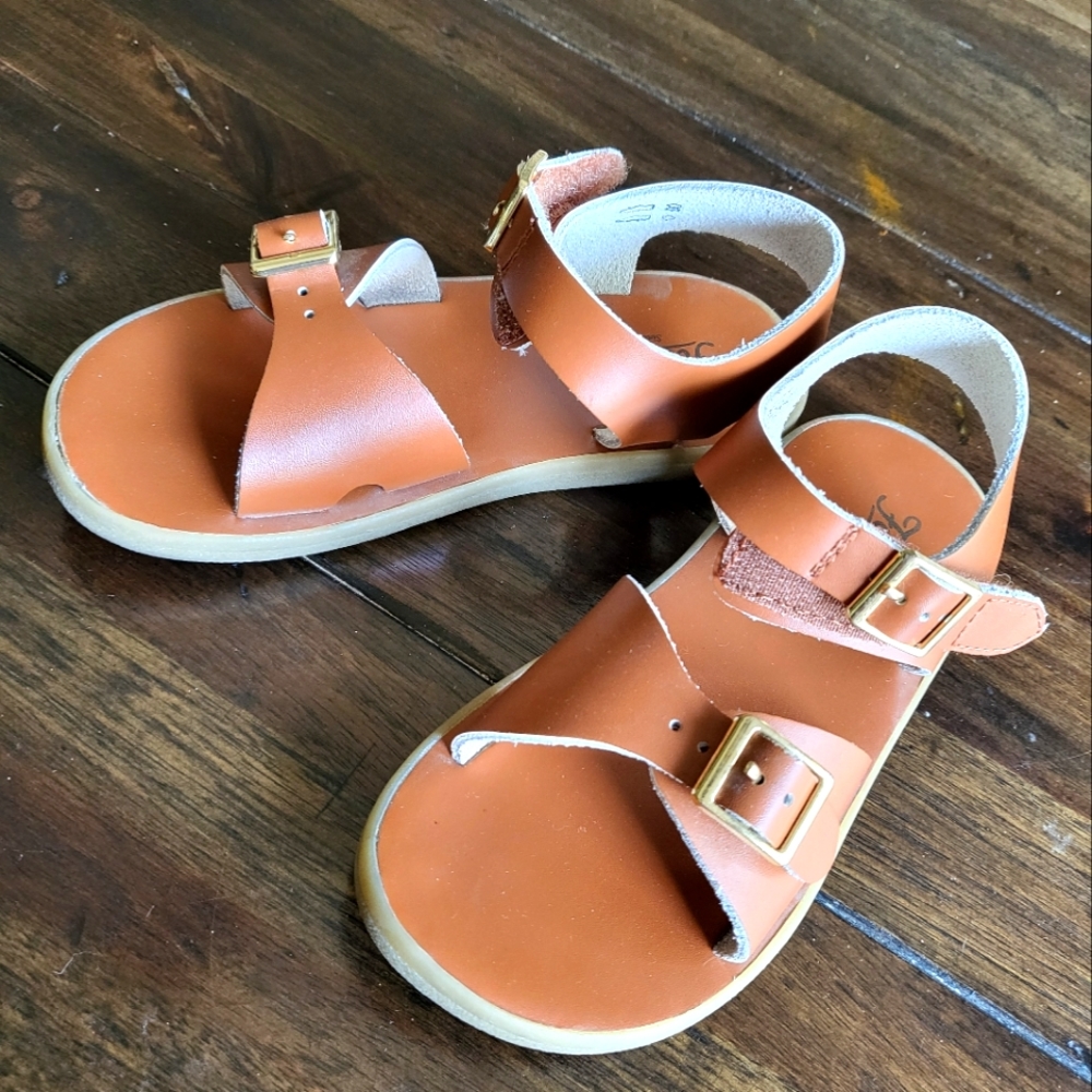 GUC Footmate kids tan sandals size 10